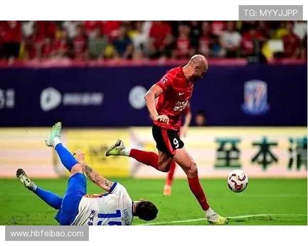 大洛佩斯神勇爆发连中三记三分关键时刻力挽狂澜稳住比赛局势